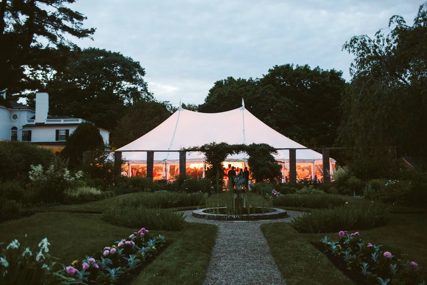 24 Amazing Farm Wedding Venues Near Boston 3 Documentary wedding photograph in Boston, MA