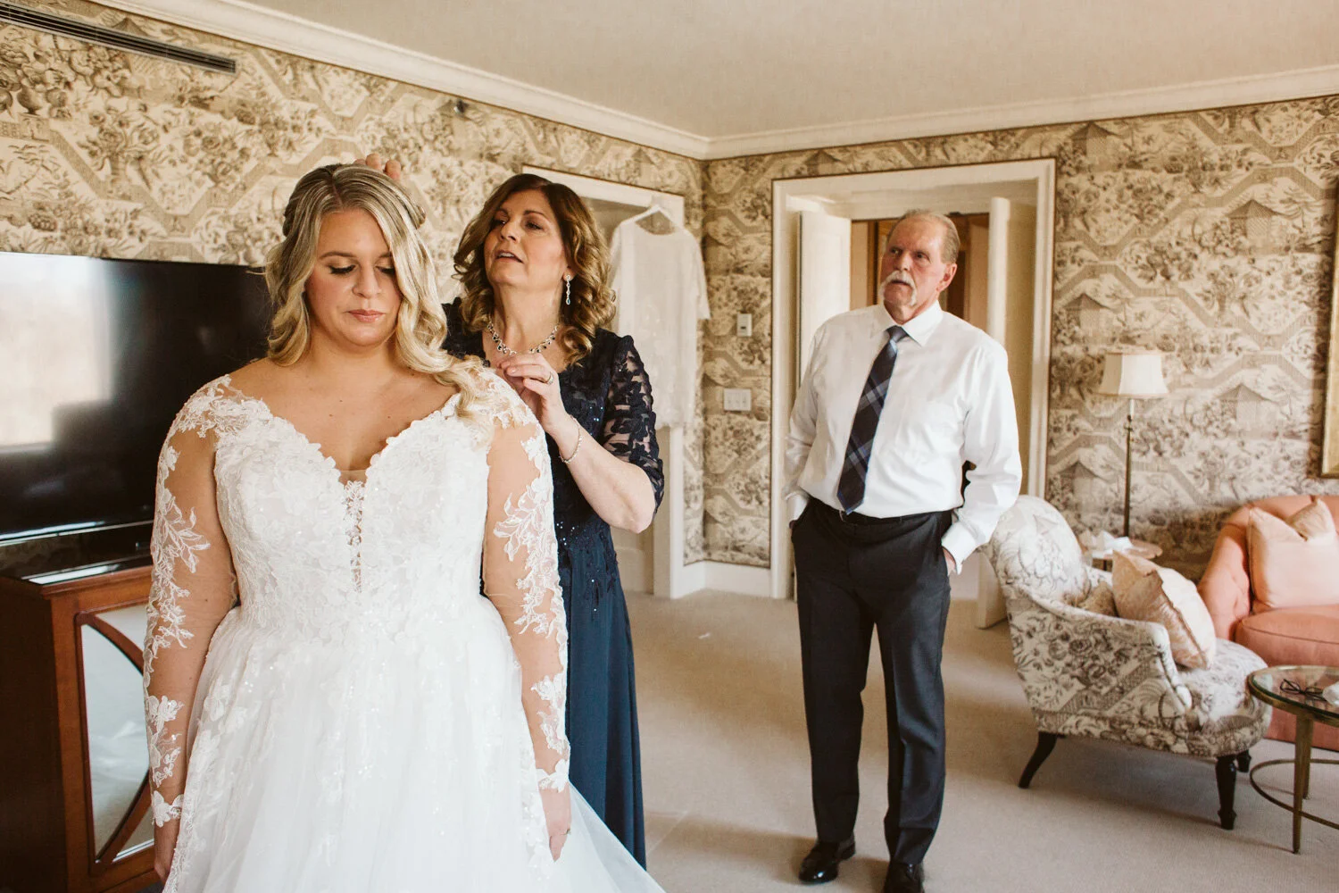 Experience the Elegance of a Boston Public Garden Wedding — documentary wedding photography
