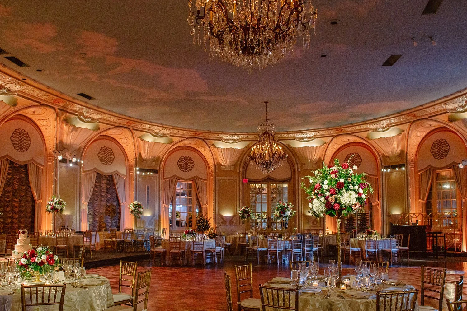 Boston Wedding Florists: 2025’s Comprehensive Guide for Your Big Day 3 Documentary wedding photograph in Boston, MA