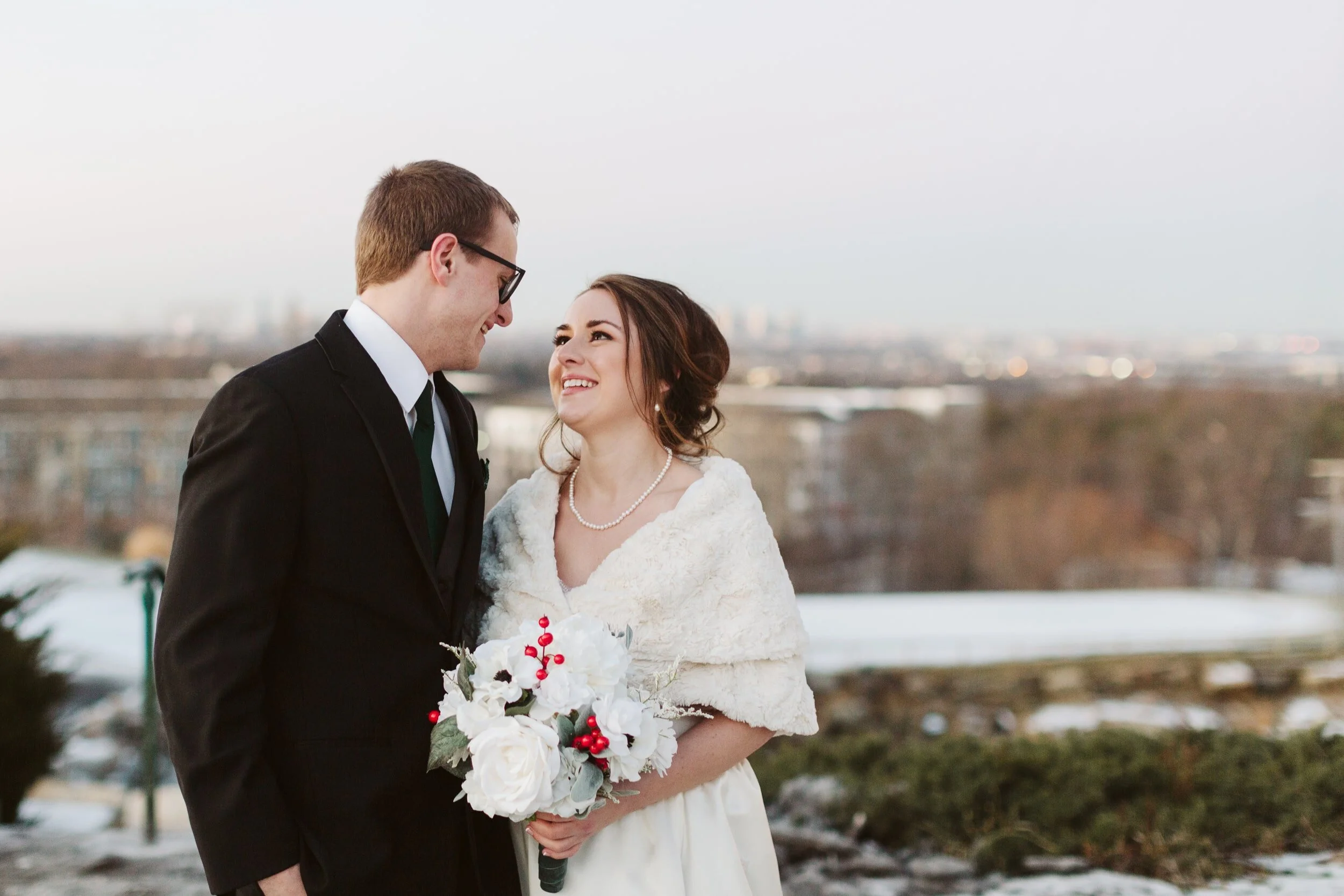 Granite Links — candid wedding moment