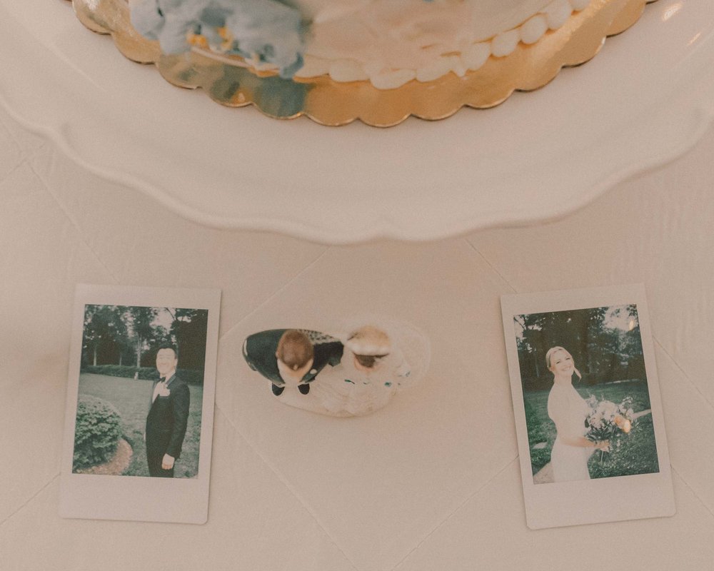 Guide to Disposable Cameras for Weddings 10 Documentary wedding photograph