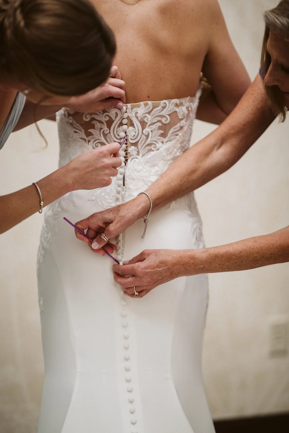 Labelle Winery — documentary wedding photograph