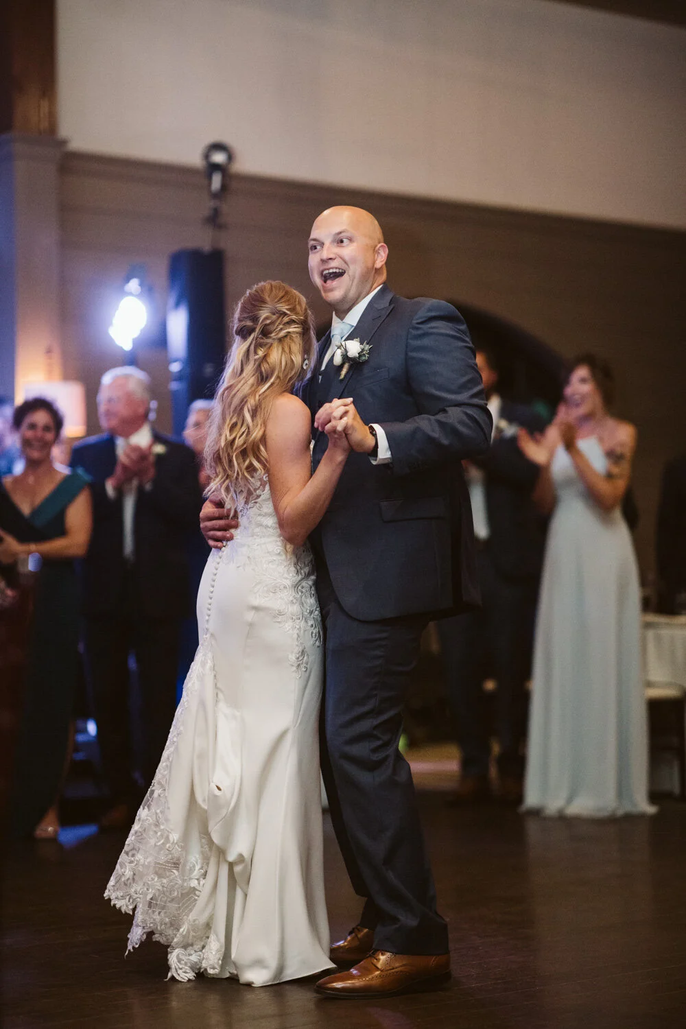 Labelle Winery — documentary wedding photograph