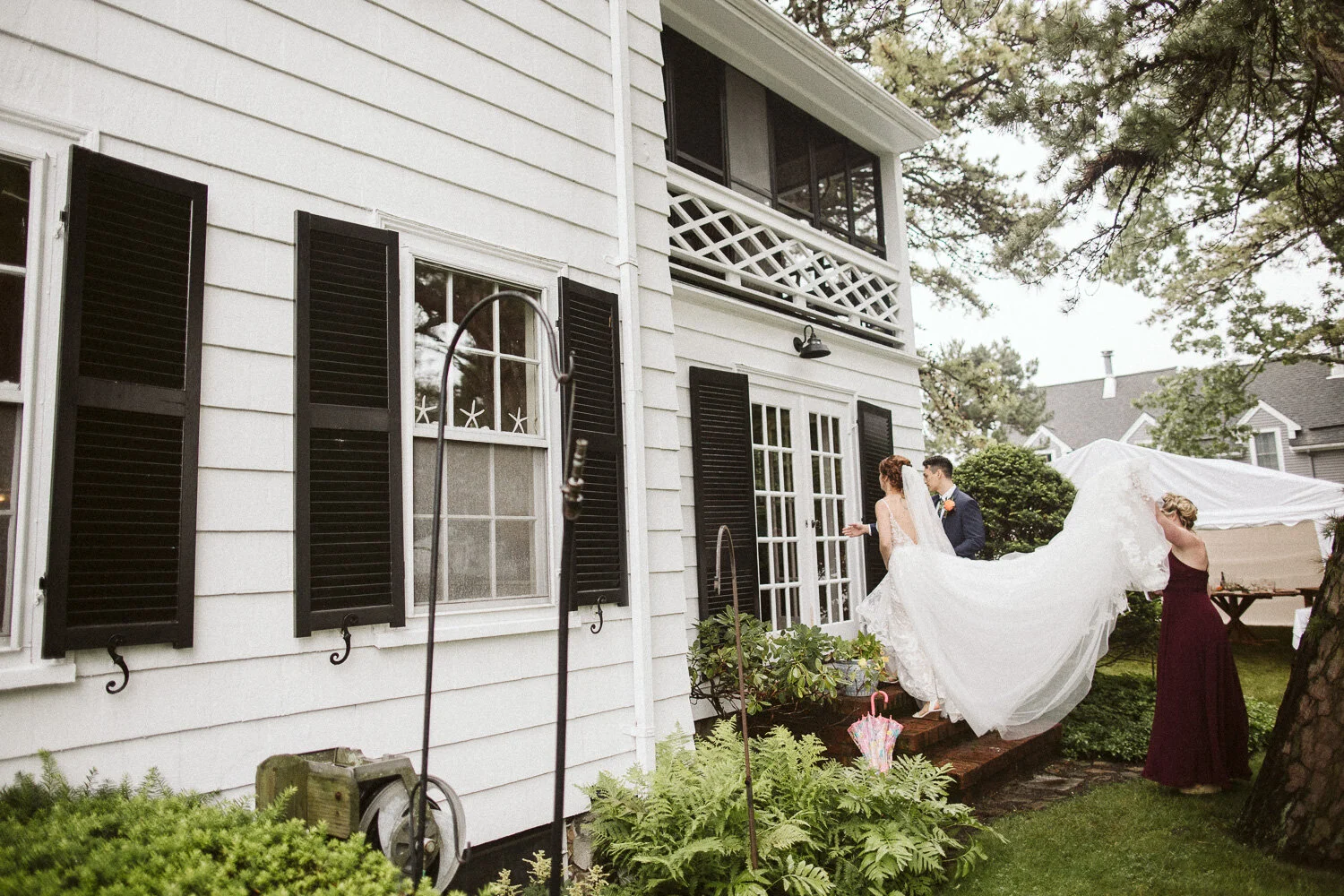 Marblehead MA — candid wedding moment