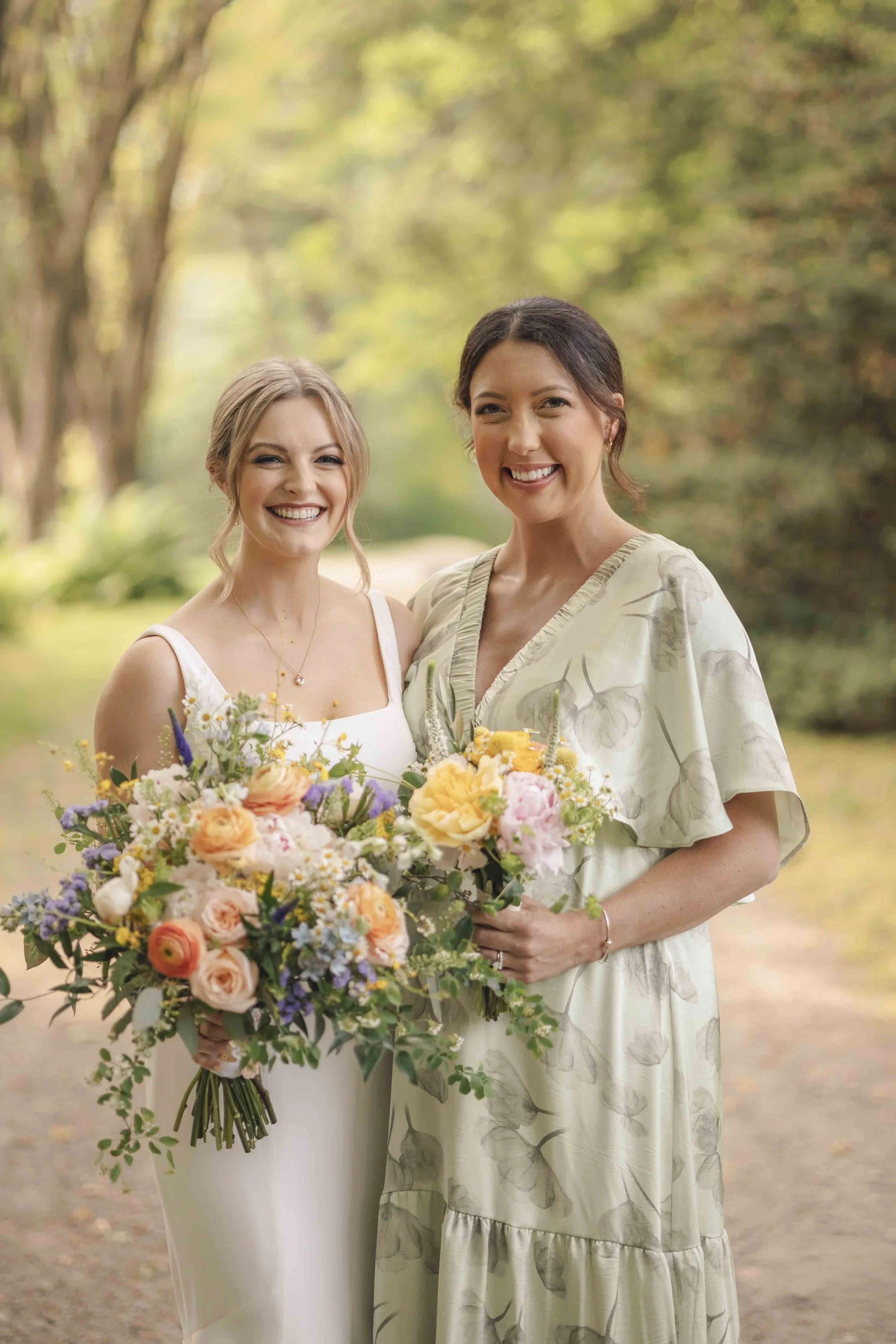 Family Photos Without Losing Your Mind (Or Your Cocktail Hour) 8 Family Photos Without Losing Your Mind (Or Your Cocktail Hour) — wedding photograph