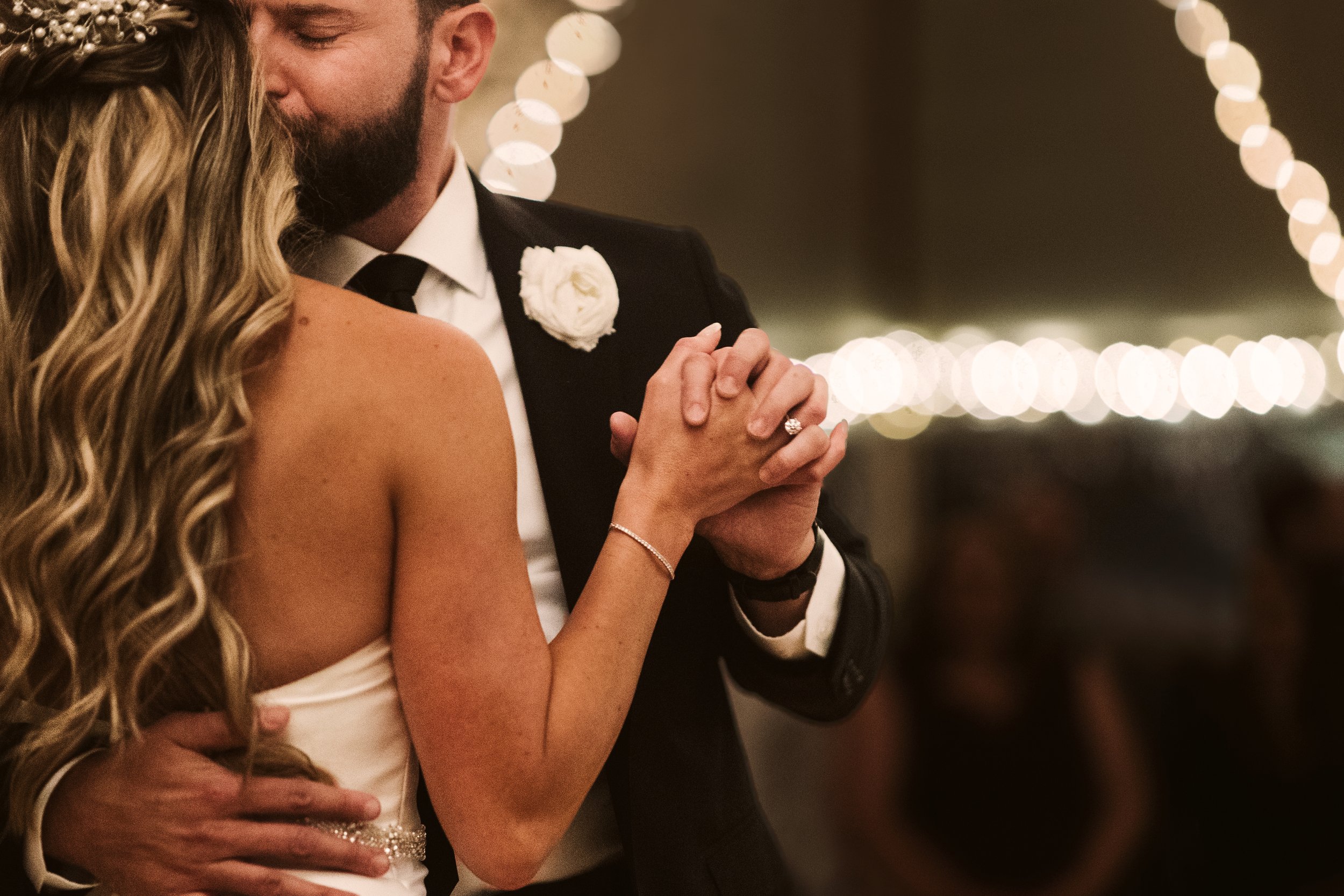 2025’s Top Trend in Wedding Photo, Film, and Video 7 Documentary wedding photograph
