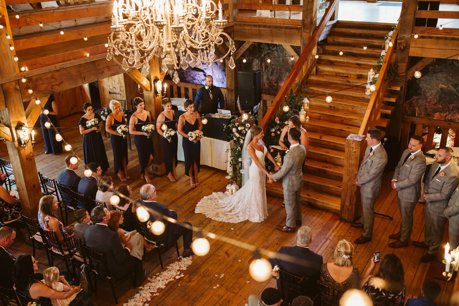 Red Lion Inn, Cohasset MA — wedding photography by Mark Davidson