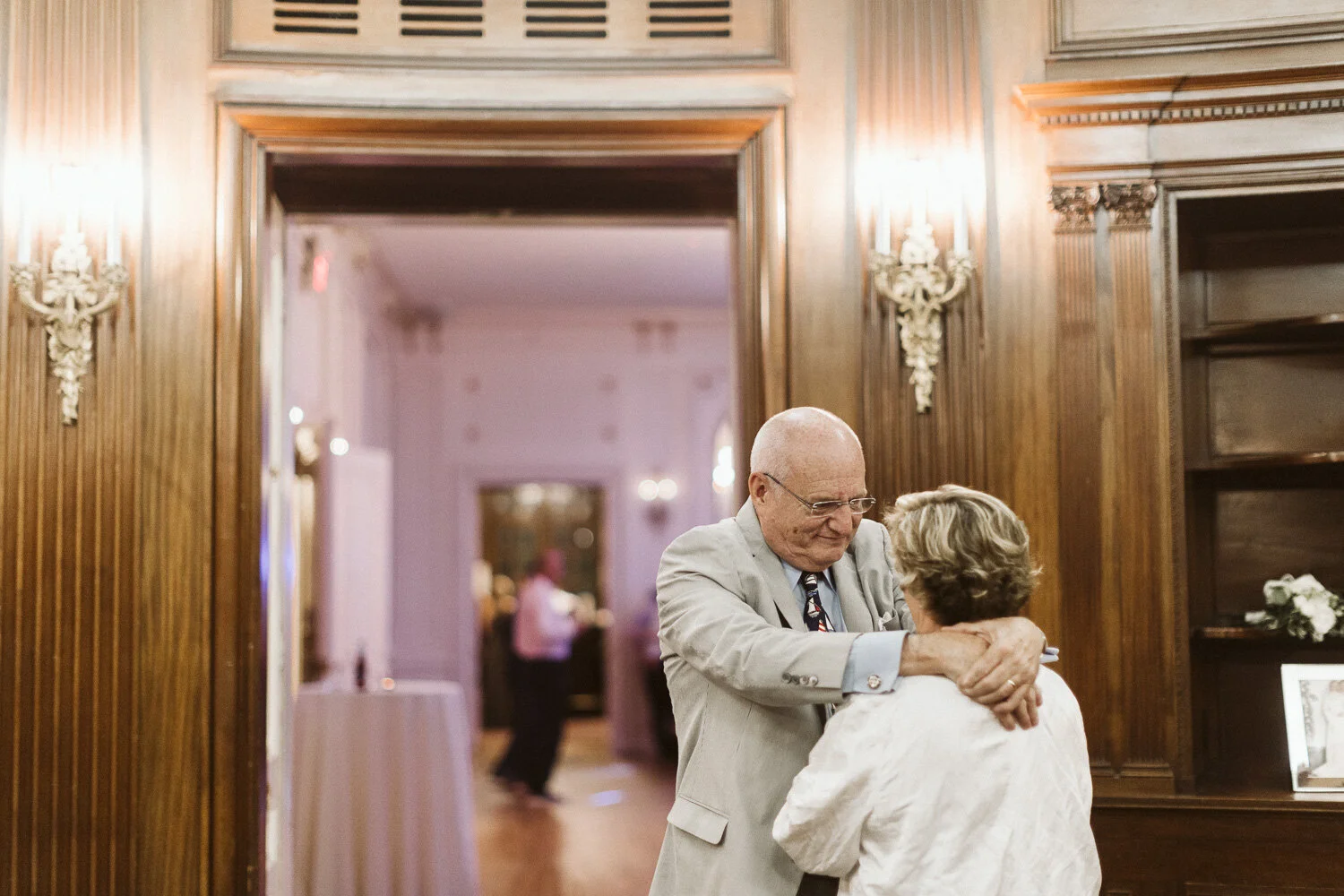Tupper Manor, in Beverly MA — wedding day photograph